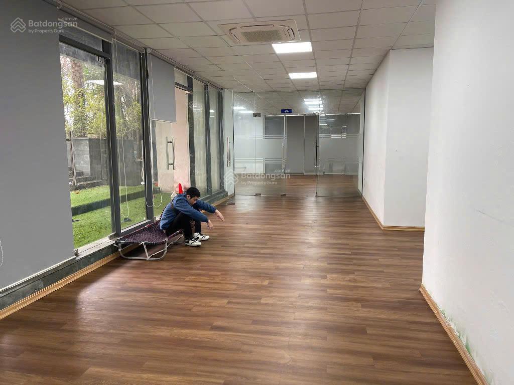 Cho thuê văn phòng tại usilk city kđt văn khê, hà đông, giá tốt chỉ với 236 nghìn/m2/th, dt 220m2