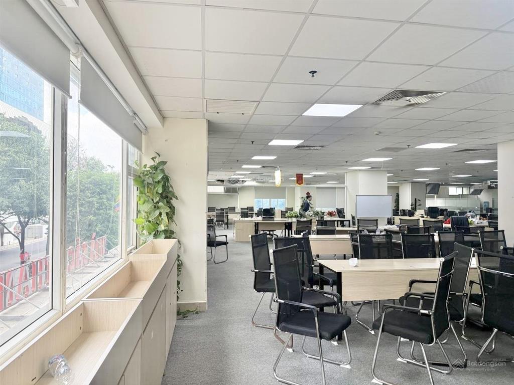 Cho thuê văn phòng tại trần phú, hà đông giá tốt, 238 nghìn / m2 bao phí dịch vụ, dt 300m