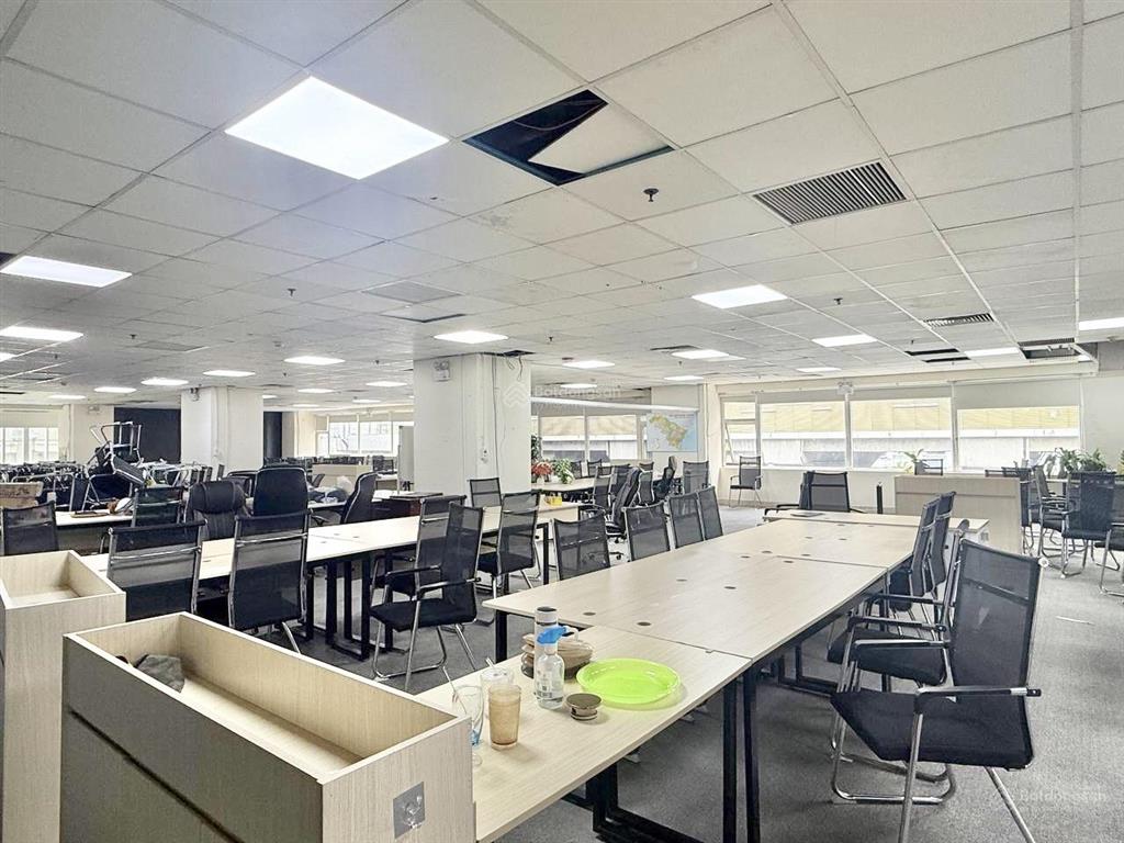 Cho thuê văn phòng tại trần phú, hà đông giá tốt, 238 nghìn / m2 bao phí dịch vụ, dt 300m