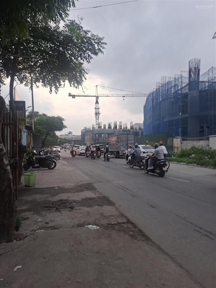 Hot! giá đầu tư anh em nhanh tay
lô đất đẹp, lô góc phố giải phóng 124m2 mt 48m 18 tỷ