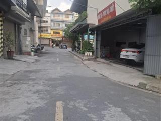 Trung tâm mỹ đình  lê quang đạo  toà chdv xây 87m2  7 tầng  17 tỳ, thang máy  trước nhà rộng