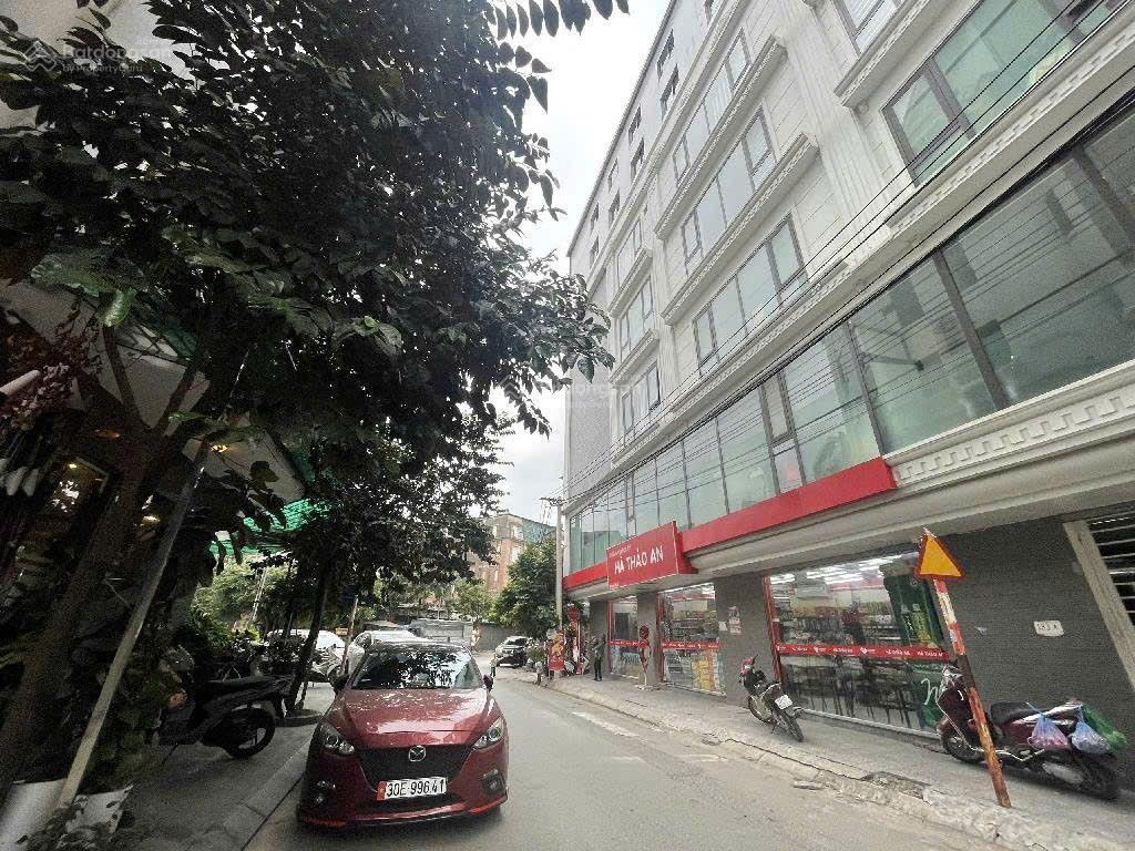 Nhà đẹp 90m2 6 tầng ab 18 tỉ, thông sàn thang máy  mặt ngõ to hơn phố  mặt tiền hồ,không kh
