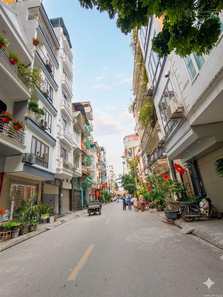 Căn hộ chung cư mini ngay ngã tư sở 7 tầng, thang máy  56m2 giá 11,8 tỷ, mặt tiền 7m * đầy đủ