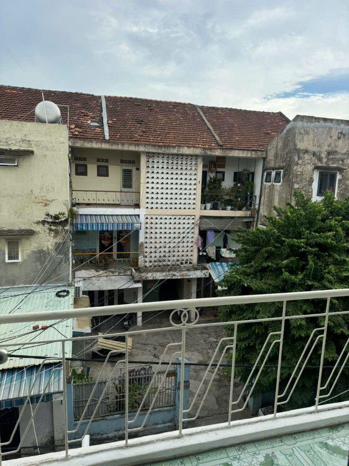 Bán Chung cư gần Lê Thanh Nghị,sát chợ Hòa Cường 52m2,giá:1,6 tỷ