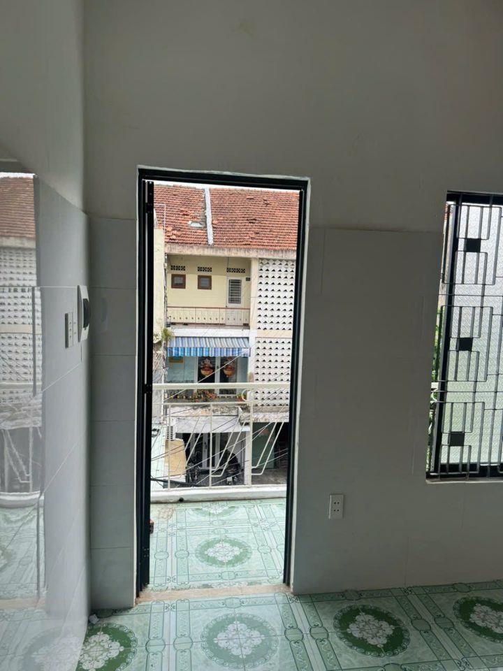 Bán Chung cư gần Lê Thanh Nghị,sát chợ Hòa Cường 52m2,giá:1,6 tỷ