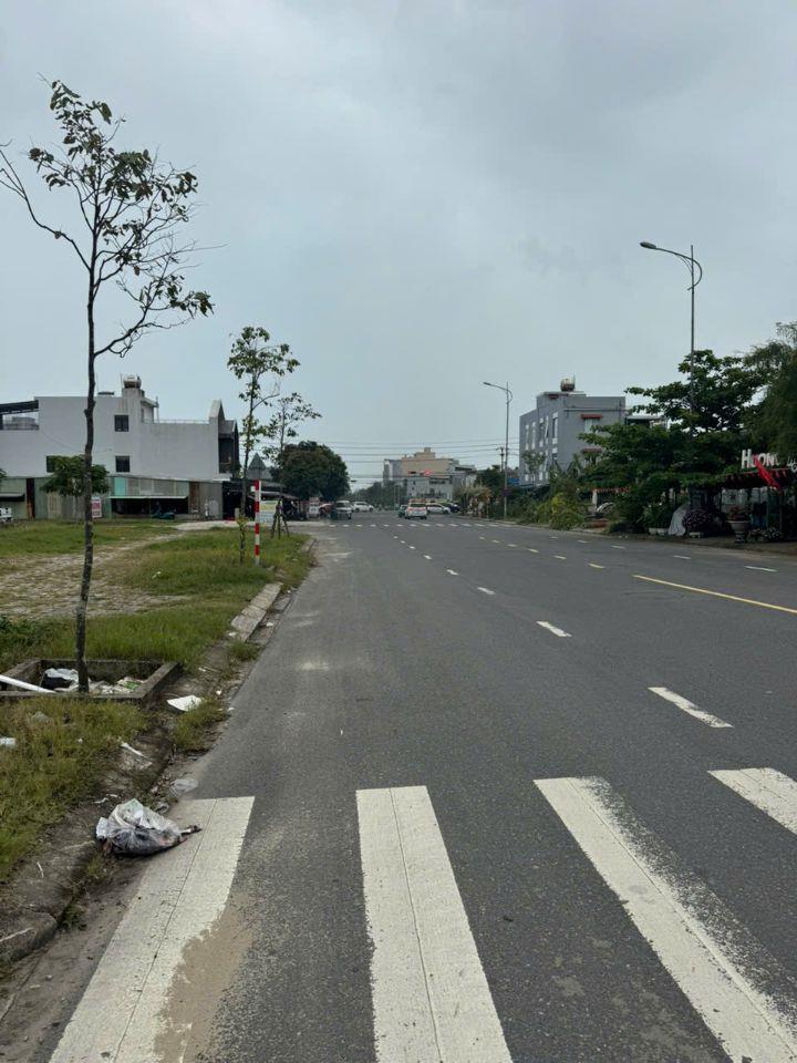 90m2/ 11 tỷ Đường Nguyễn Đức Thuận rộng 15m lề 9m, sát Biển Sơn Thủy,H:Bắc 