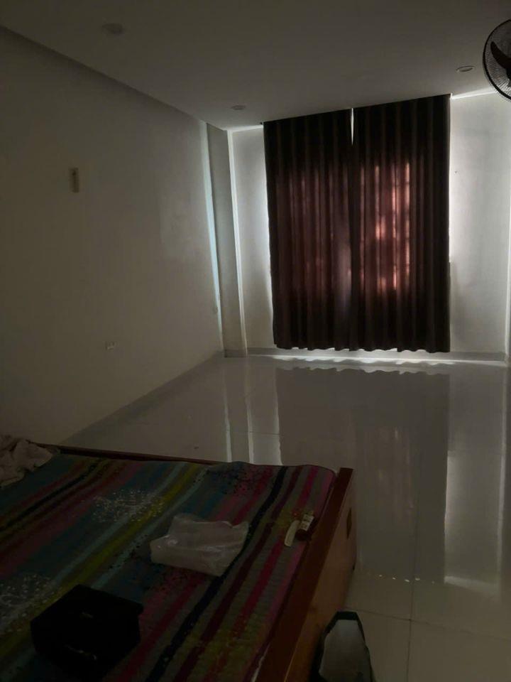 10,7 tỷ/240m2 sàn.Nhà đường Tùng Thiện Vương, 3 tầng,4 P ngủ,khu Nam Việt Á, sát BV 600 giường.