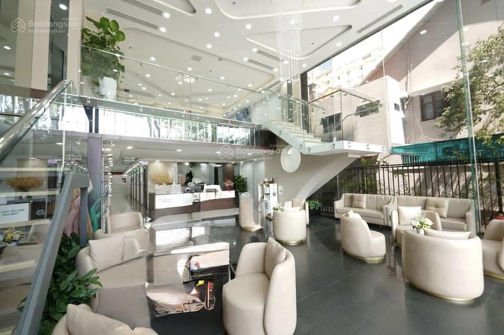 Bán nhà mặt phố tại cầu giấy, giá siêu hời 255 tỷ, 241 m2