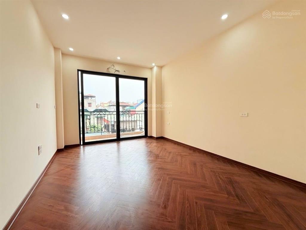 Siêu phẩm  đống đa  nhà mới  lõi đống đa  6 tầng thang máy  ô tô tránh  gara ô tô 7 chỗ