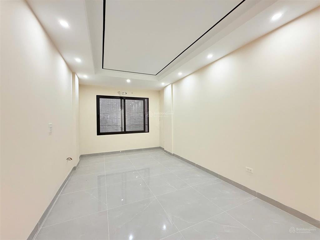 Siêu phẩm  đống đa  nhà mới  lõi đống đa  6 tầng thang máy  ô tô tránh  gara ô tô 7 chỗ