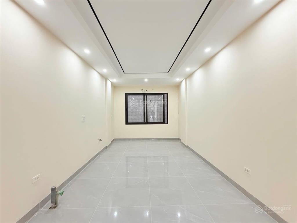 Siêu phẩm  đống đa  nhà mới  lõi đống đa  6 tầng thang máy  ô tô tránh  gara ô tô 7 chỗ