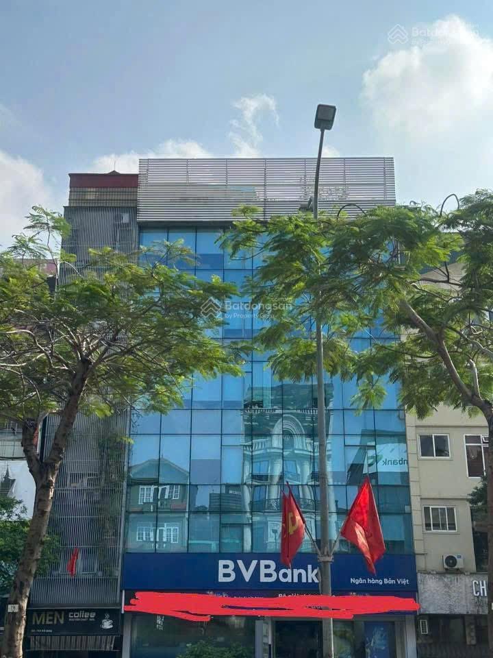 Siêu phẩm toà nhà văn phòng, 4 mặt thoáng, nằm ngay vị trí đắc địa, mặt phố hoàng quốc việt,