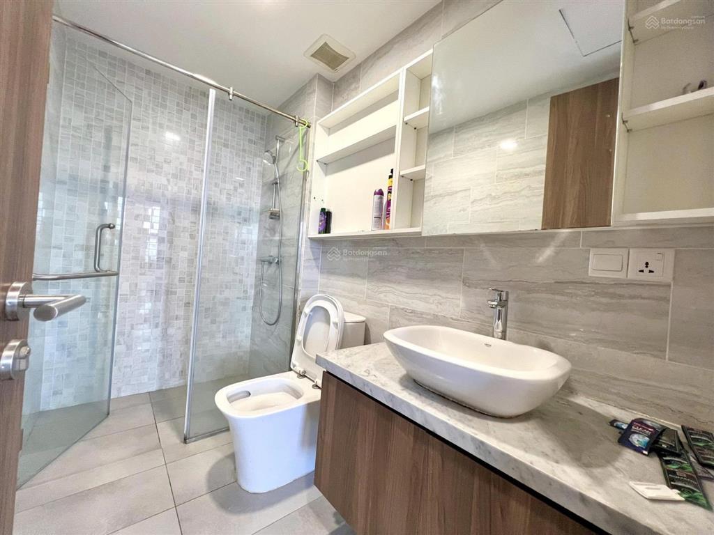 Cho thuê cc kingdom 101, 2pn, 2wc, 79m2, giá siêu hời 18 triệu, q10, hcm