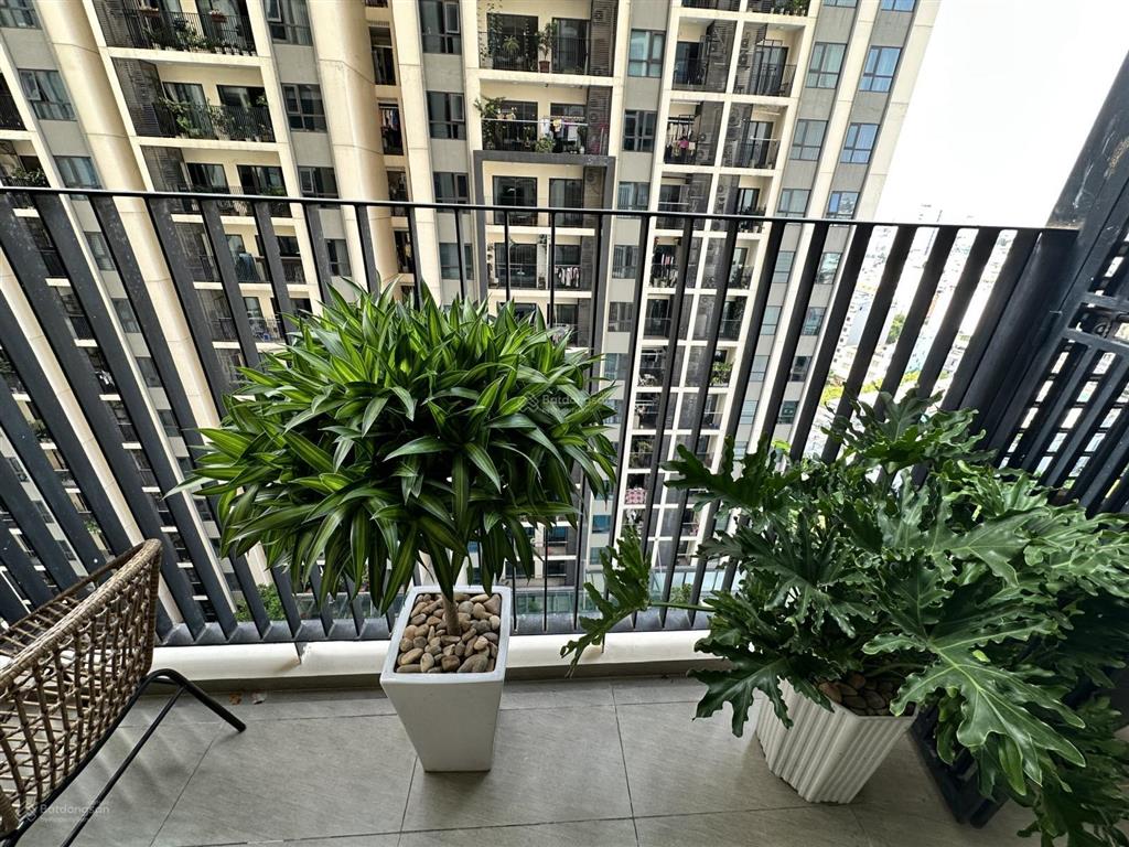 Bán căn hộ cao cấp hado centrosa 2pn+ 107m² full nội thất