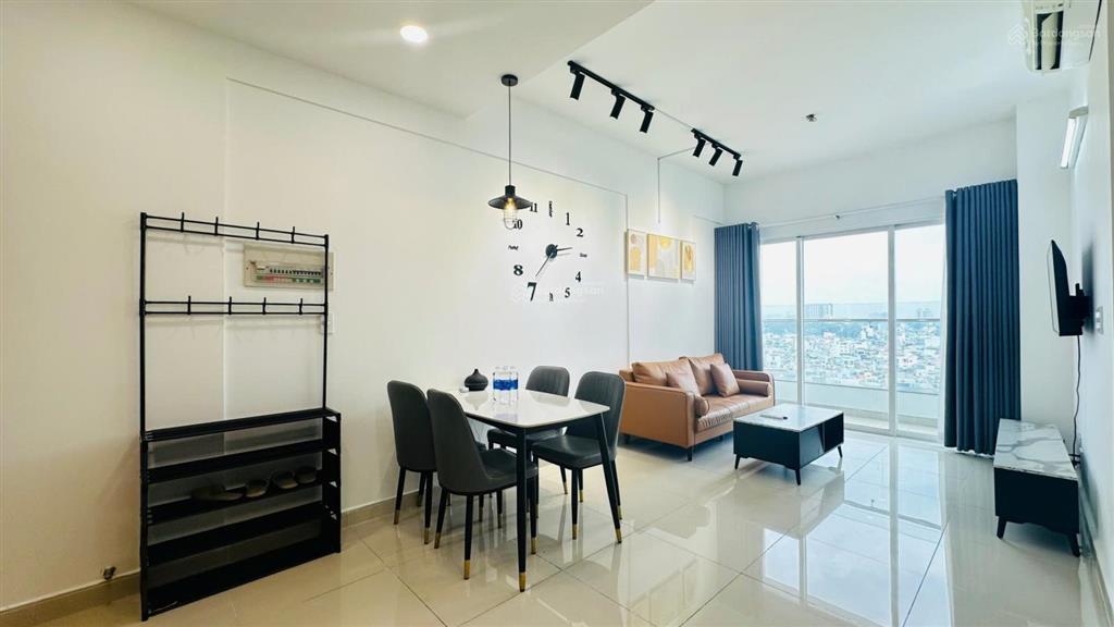 Cho thuê nhanh căn hộ cao cấp charmington la pointe quận 10