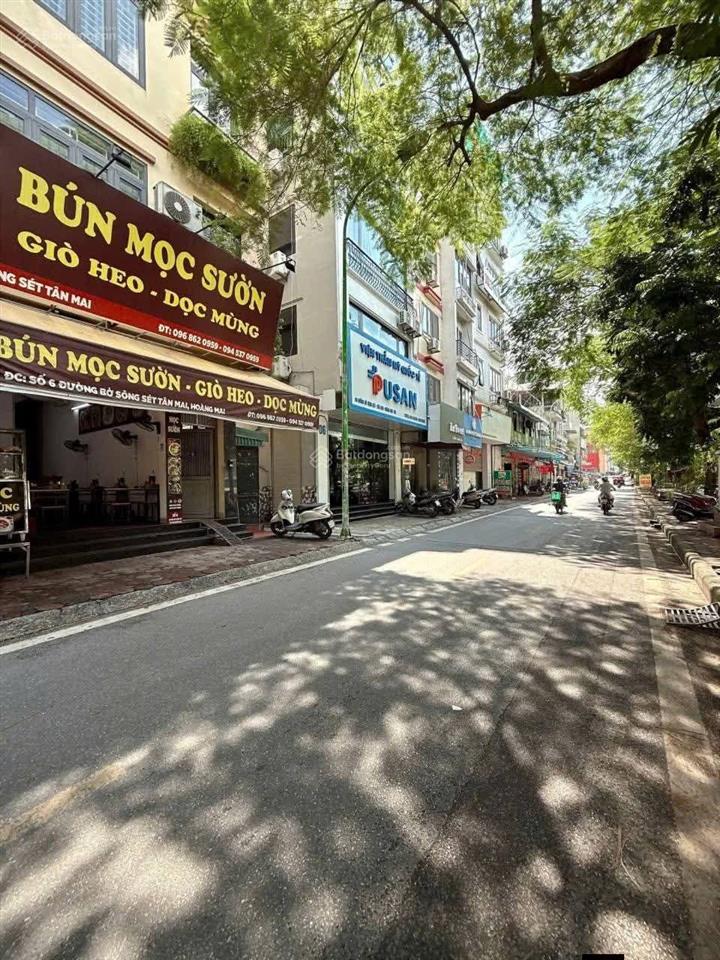 Bán nhà giải phóng  50m, 5t, mt 5,6m, 27 tỷ  vỉa hè , ô tô tránh, làm vp, cty vừa ở  hoàng mai.