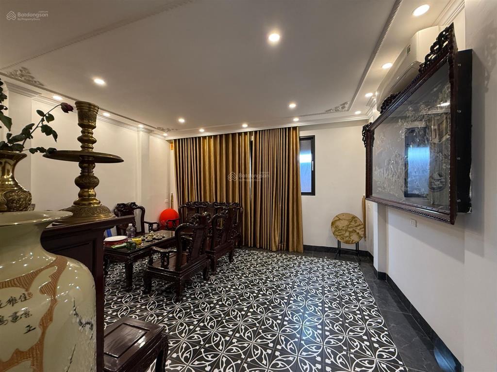 Phân khúc mặt phố ( hiếm có ) mặt phố tây sơn 35m, 9 tầng, mt 5,2m, 28,2 tỷ  đống đa.0972 611 ***