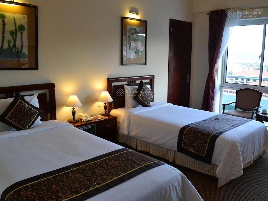 Siêu hiếm, giảm chào 65 tỷ, bán khách sạn sao mai đảo tuần châu 2388m2, 10t, 165 tỷ, quảng ninh
