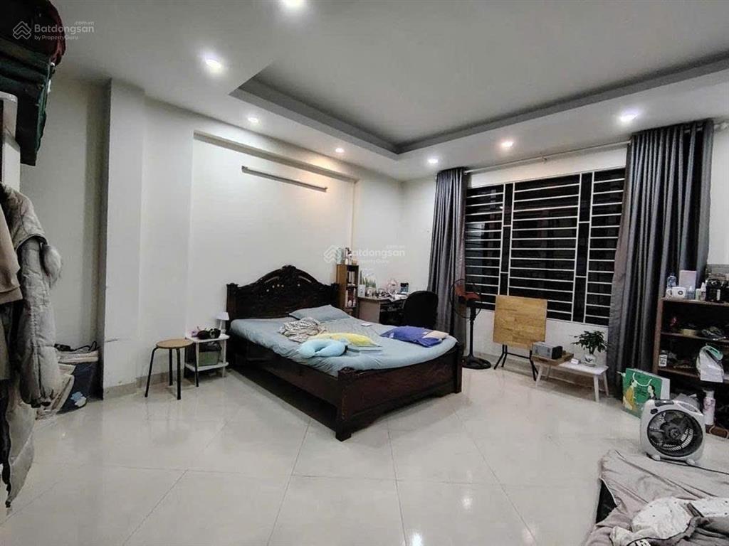 Hàng hiếm cầu giấy 38m ngõ thông gần vđ 2.5 8.5 tỷ