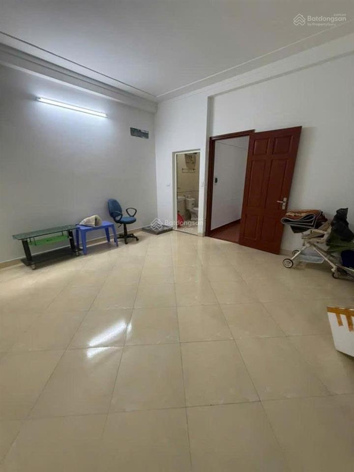 Hiếm xuân thuỷ, cầu giấy ngõ ba gác gần ô tô