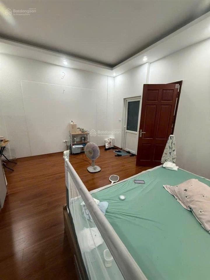 Hiếm xuân thuỷ, cầu giấy ngõ ba gác gần ô tô