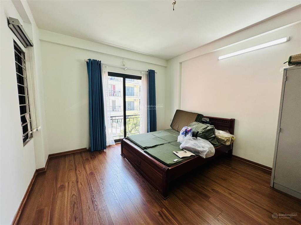 Phạm văn đồng 40m2 nhà đẹp lung linh ô tô đỗ cổng ngõ thông nhỉnh 8tỷ