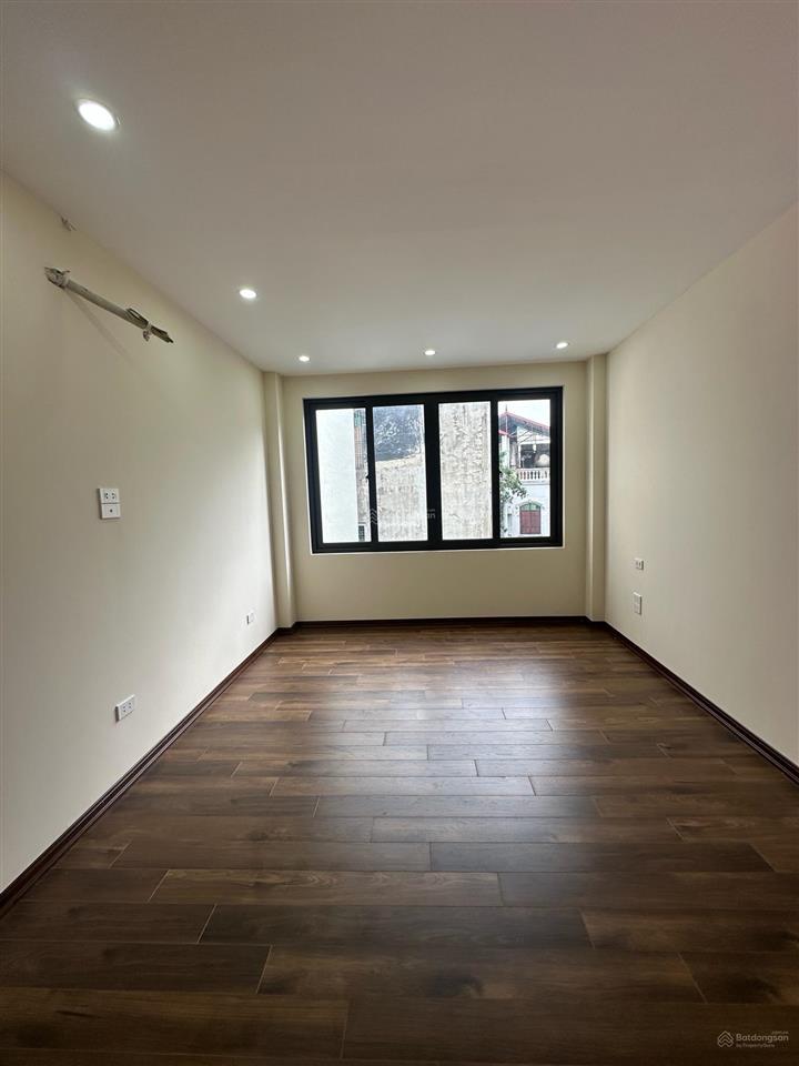 Hàng hiếm lạc long quân lô góc 6 tầng thang máy