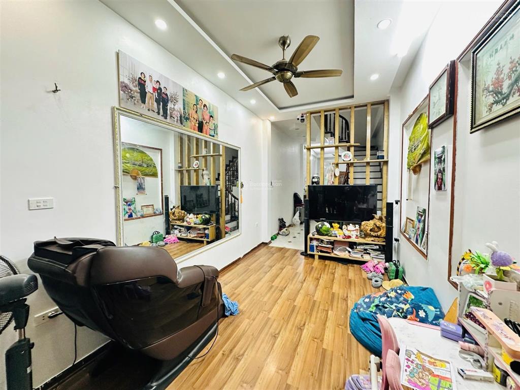 Mớt bán giảm tiếp đức thắng 50m 4 tầng ô tô đỗ cửa ngõ thông 7,8 tỷ