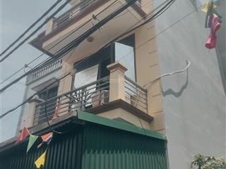 Phạm văn đồng ngõ ô tô 65m mt 5.7m nhà 5 tầng chắc chắn