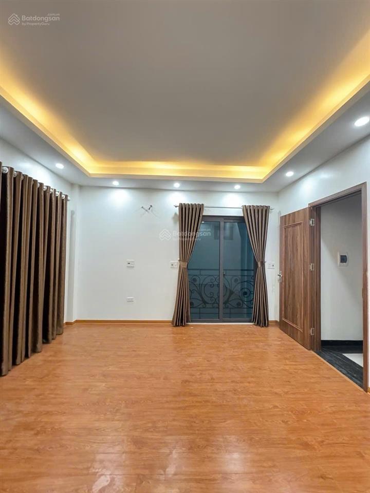 Hàng hiếm đại cát 4.8 tỷ | nhà mới kính koong thang máy full nội thất