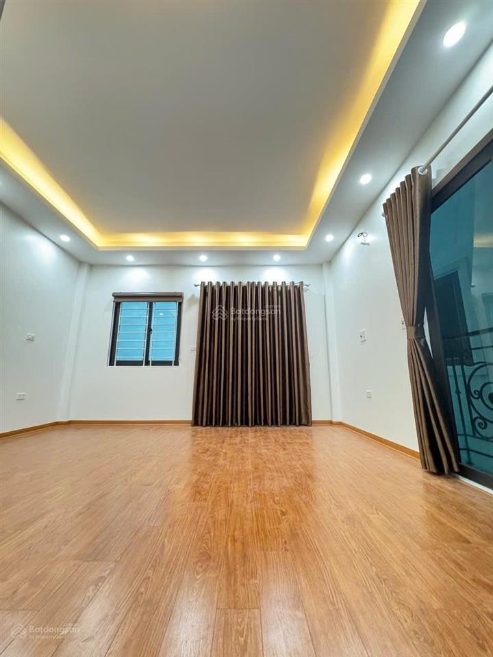 Hàng hiếm đại cát 4.8 tỷ | nhà mới kính koong thang máy full nội thất