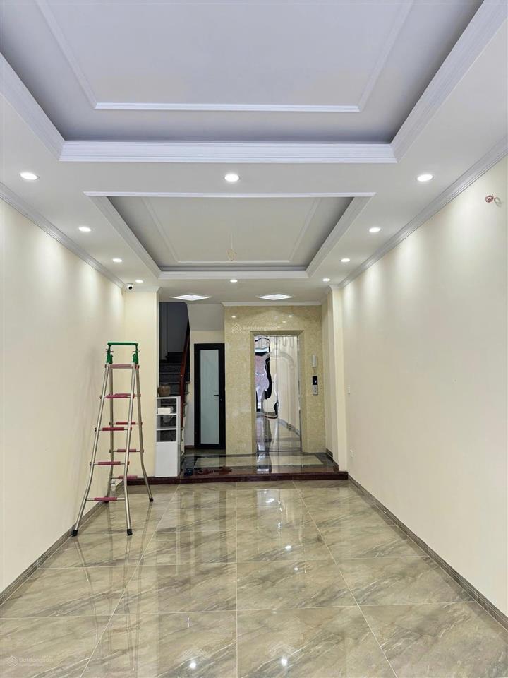 Hạ sâu 3,9 tỷ giá mới chỉ 10.x tỷ! 7 tầng thang máy gara ô tô vỉa hè rộng kinh doanh đa dạng