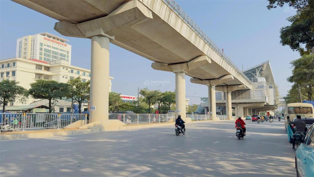 Hạ sâu 3,9 tỷ giá mới chỉ 10.x tỷ! 7 tầng thang máy gara ô tô vỉa hè rộng kinh doanh đa dạng