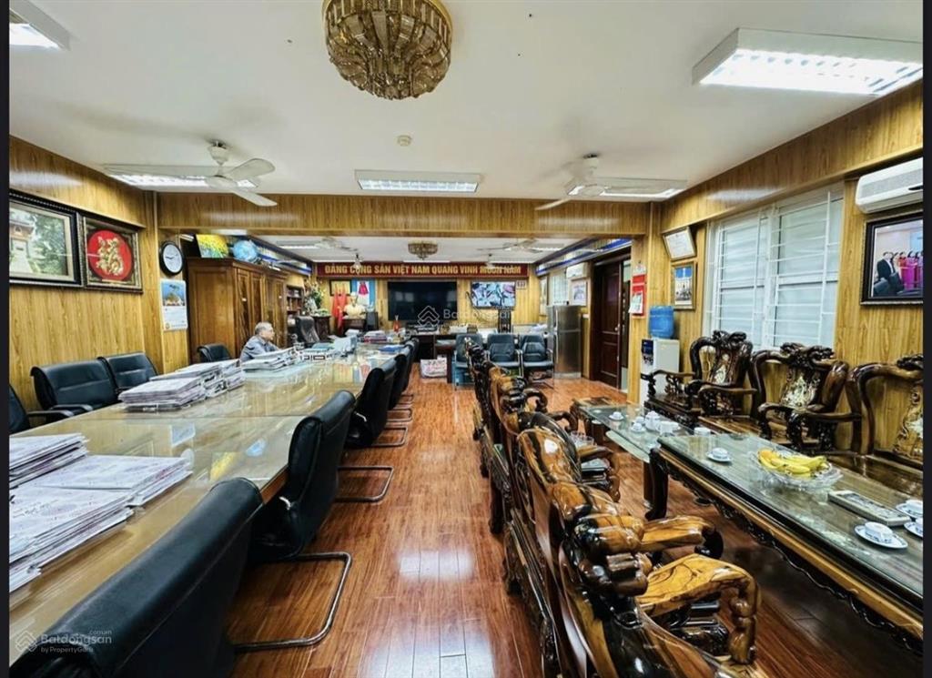 Mặt phố lô góc? hầm thang máy thông sàn kinh doanh đỉnh mặt phố đường lộc 126m 7 tầng 52 tỷ