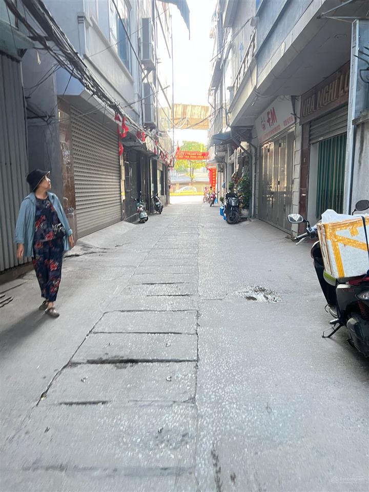 Nhà đẹp phú diễn cách quốc lộ 32 50m giá 6,8 tỷ