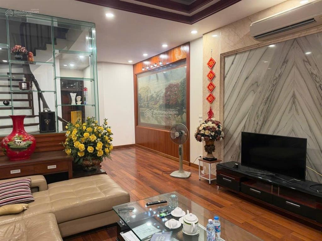 Hàng hiếm lê đức thọ view hồ thoáng đẹp 6 tầng thang máy giá 20 tỷ!