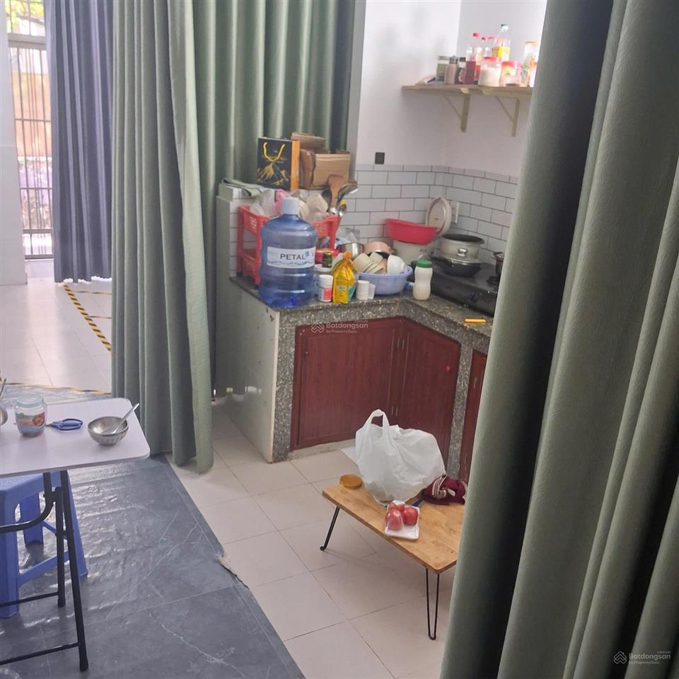 Cần tìm nữ ở ghép ngay gần trần não quận 2