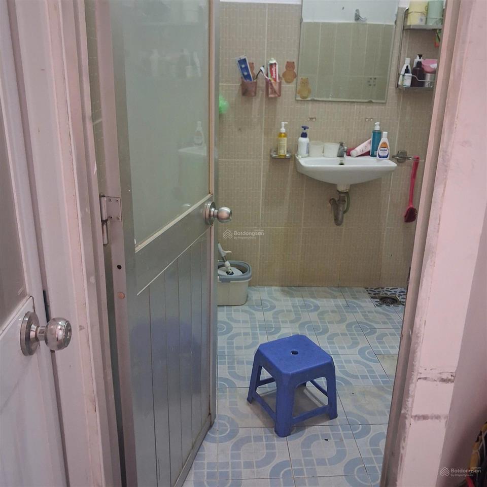 Cần tìm nữ ở ghép ngay gần trần não quận 2