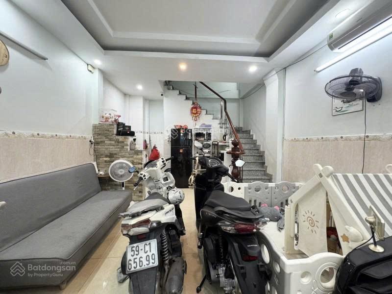 Vị trí siêu đẹp trung tâm quận 1027m2 ngang lớn 4.2m rộng rãi  cách mặt tiền bà hạt 50m6.3 tỷ