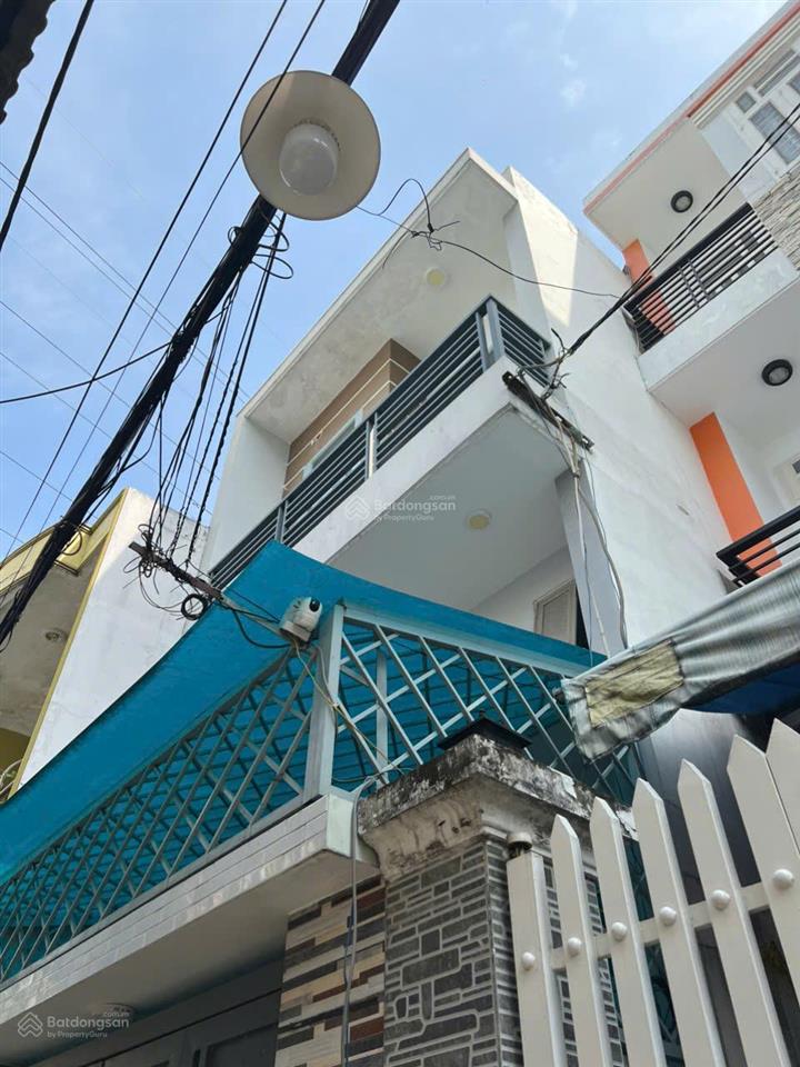 Nhà đẹp ở ngay  mặt tiền thụt  diện tích lớn 80m2 ngang 4 x 20m6.8 tỷ