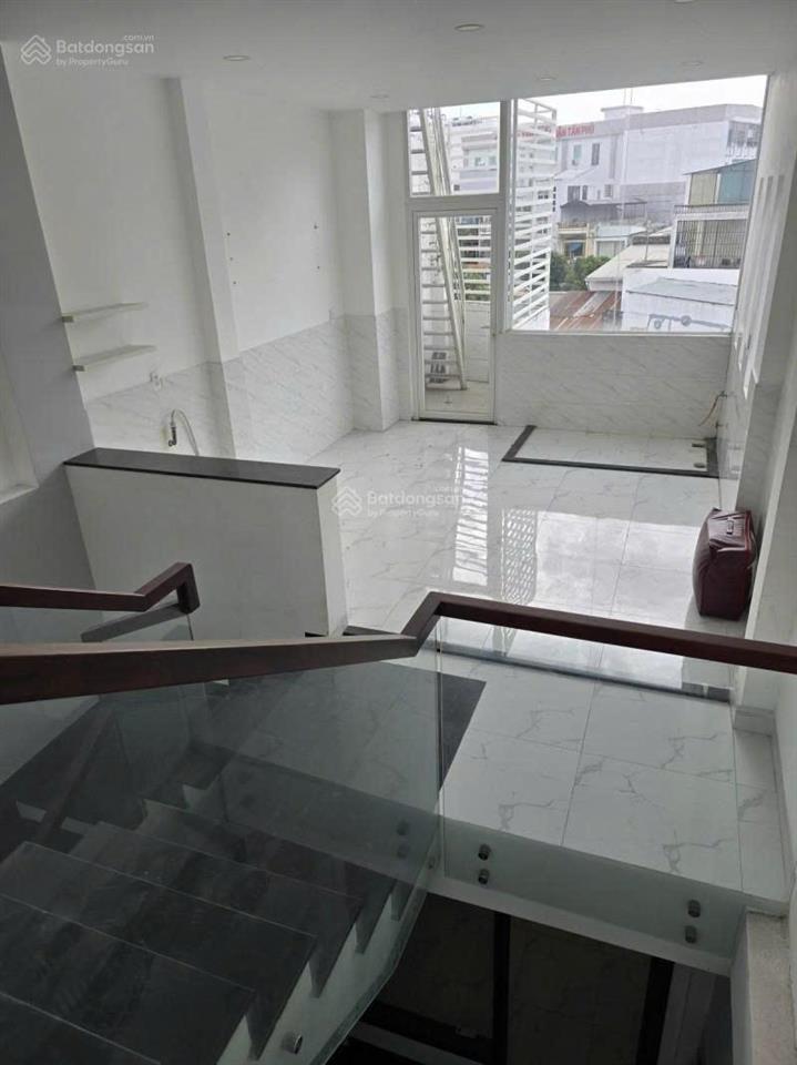 Nhà hẻm 4 tầng xe hơi vào nhà  mặt tiền vườn lài  vị trí đẹp, kinh doanh sầm uất  giá chỉ 9.95tỷ