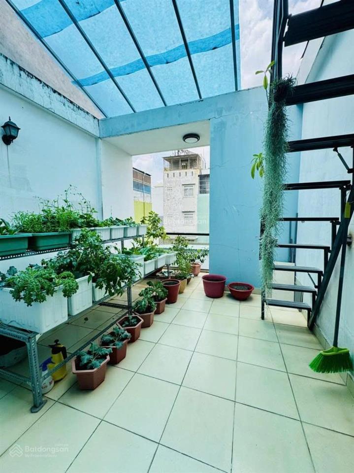 Nhà 3 tầng khu phú thọ hòa ngang 4m dễ thiết kế  gần nhiều trường đại học  khu phố ăn đêm sầm uất