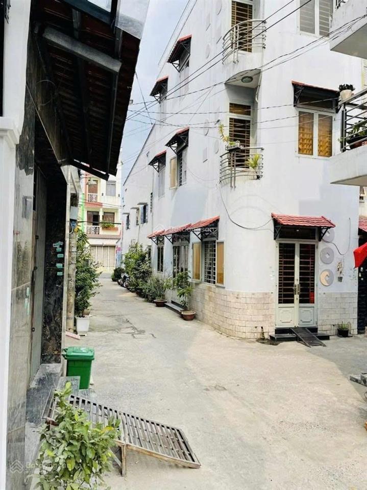 Nhà nguyễn văn yến  chợ phan an sát quận 6 nhà 2 tầng hẻm to sạch đẹp dt vuông vức 4x15 chỉ 7 tỷ