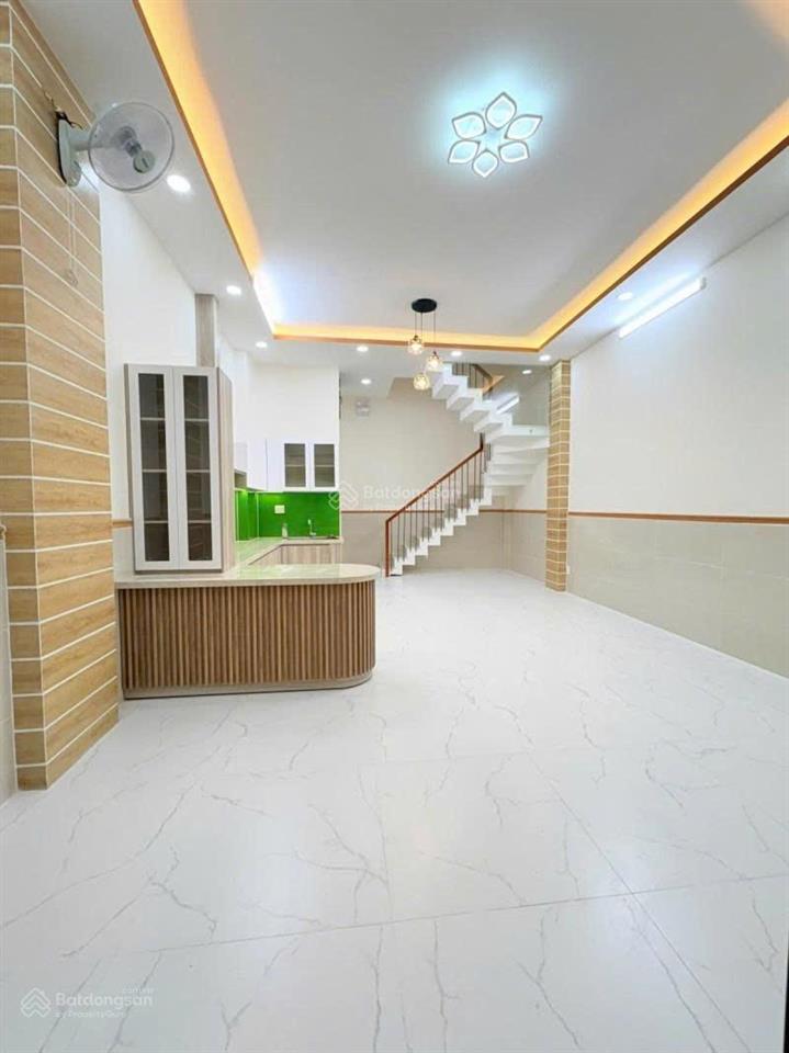 Nhà đẹp ngay khu vip nguyễn thế truyện  tương lai mặt tiền 30m  lô góc  7.35 tỷ5 x 11m2