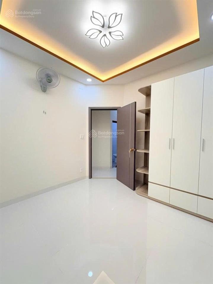 Nhà đẹp ngay khu vip nguyễn thế truyện  tương lai mặt tiền 30m  lô góc  7.35 tỷ5 x 11m2