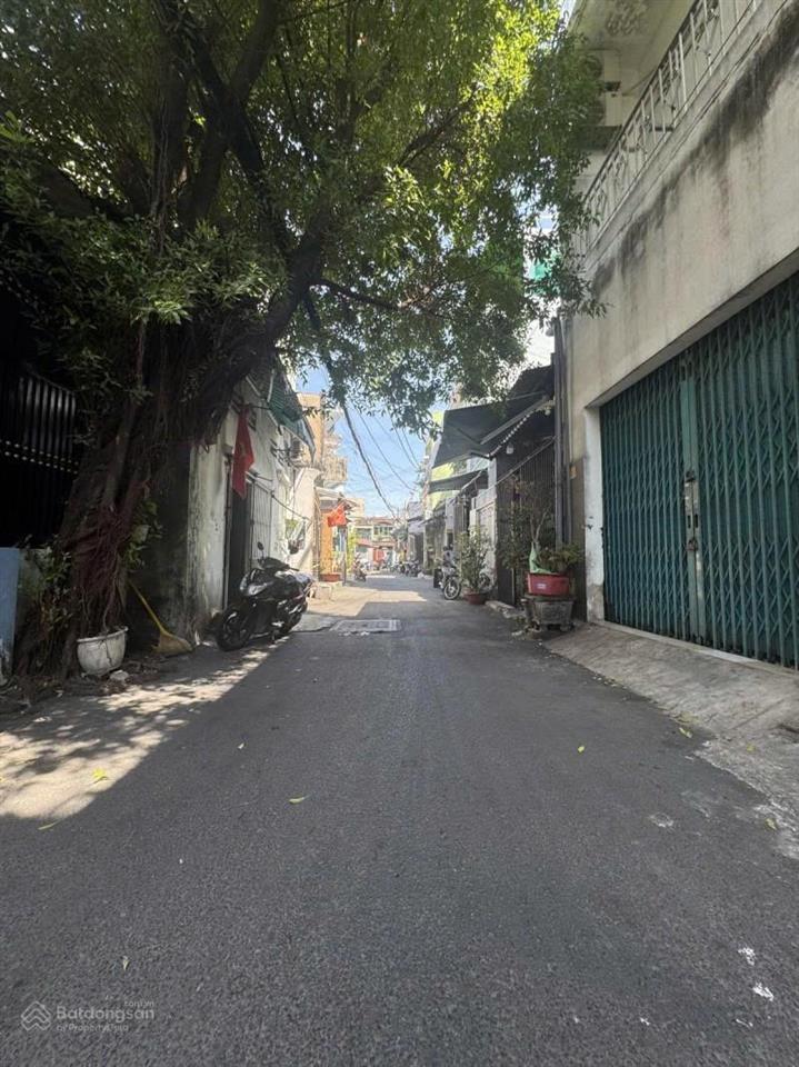 Nhà chính chủ  tân phú giáp quận 11  ngang hiếm 5.5m  xe hơi vào nhà  nhỉnh 7 tỷ