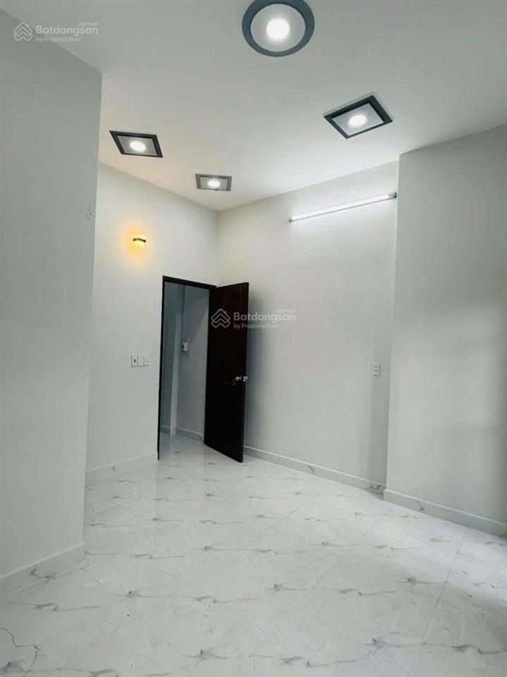 Hẻm 3m nhà nở hậu vài căn ra hẻm oto thông cao văn ngọc tân phú 56m² 2 tầng 6 tỷ