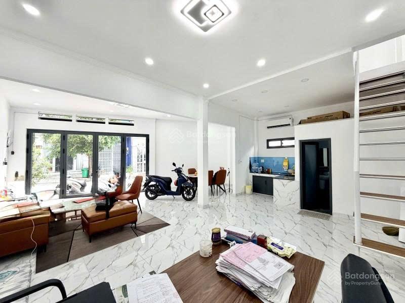 Lô góc 3 mặt thoáng  mặt tiền đường xe tải tránh tân sơn nhì  vị trí siêu đẹp  kinh doanh tốt
