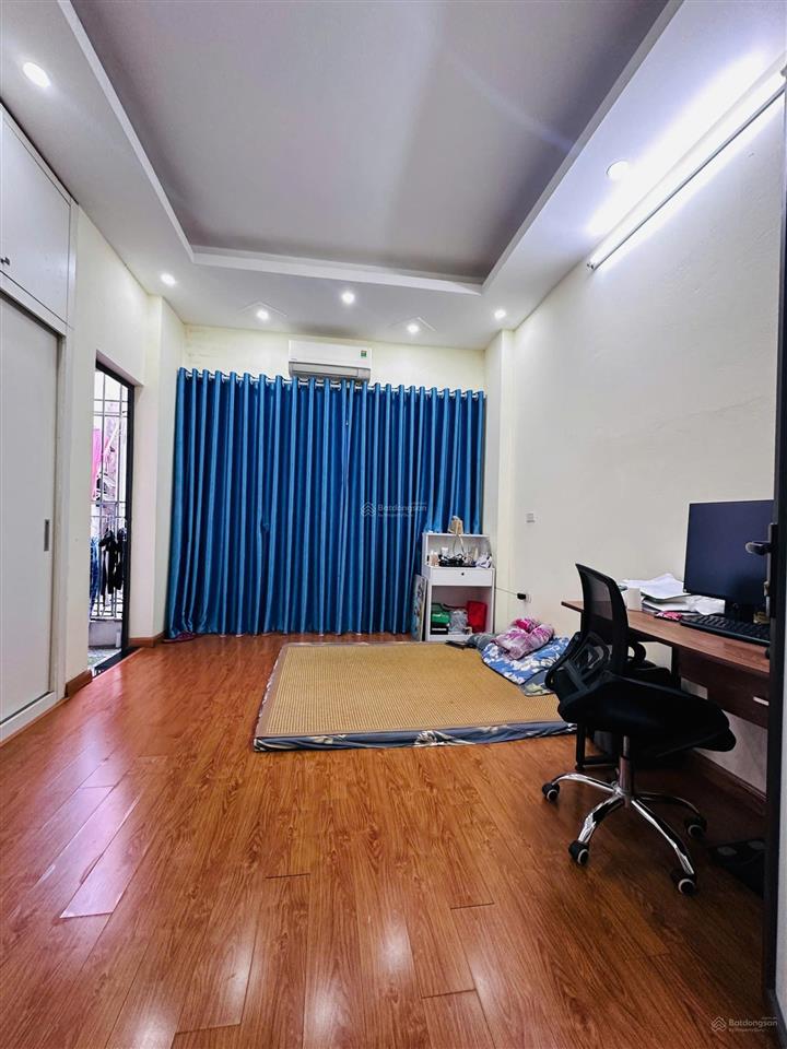 Nhà 4 tầng 30m² nam dư 3 ngủ tiềm năng cách đường ô tô tránh 40m gần chợ, trường, bệnh viện