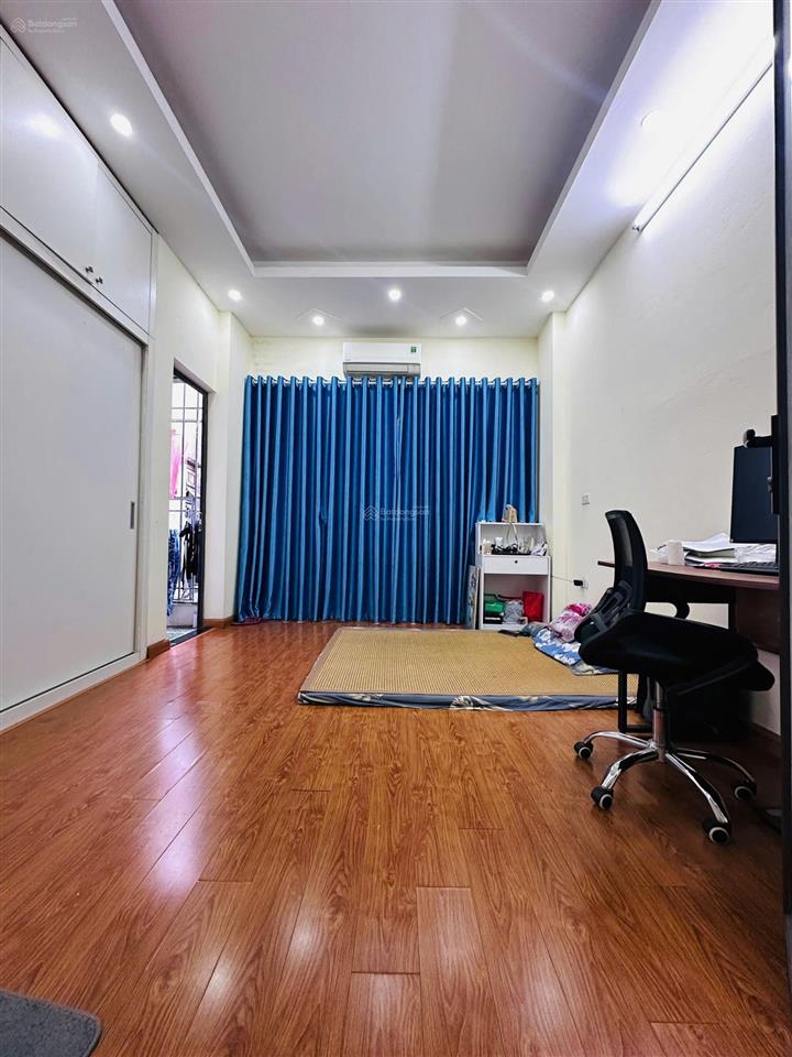 Nhà 4 tầng 30m² nam dư 3 ngủ tiềm năng cách đường ô tô tránh 40m gần chợ, trường, bệnh viện